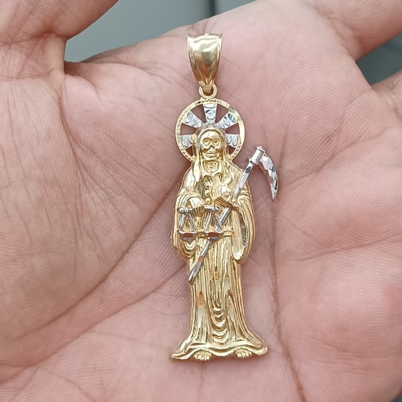10kt real gold santa muerte pendant